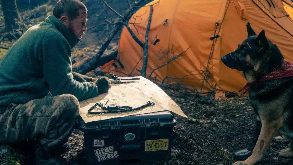 Brad Pitt e cão Odin em novo vídeo de 'Coração Selvagem