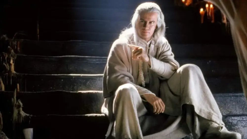 Christopher Lambert desmaia em evento e é levado às pressas