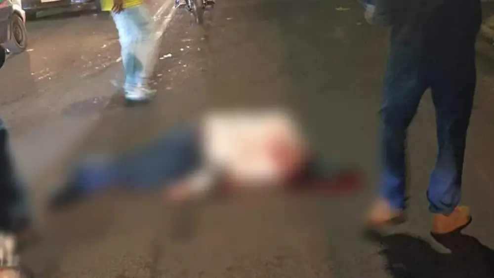 Jovem é morto a tiros em frente a tabacaria no Jardim Leblon