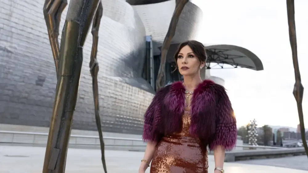 Kill Jackie: suspense com Catherine Zeta-Jones ganha imagens