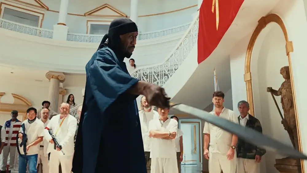 Mahershala Ali encara jornada perigosa em novo trailer de ação