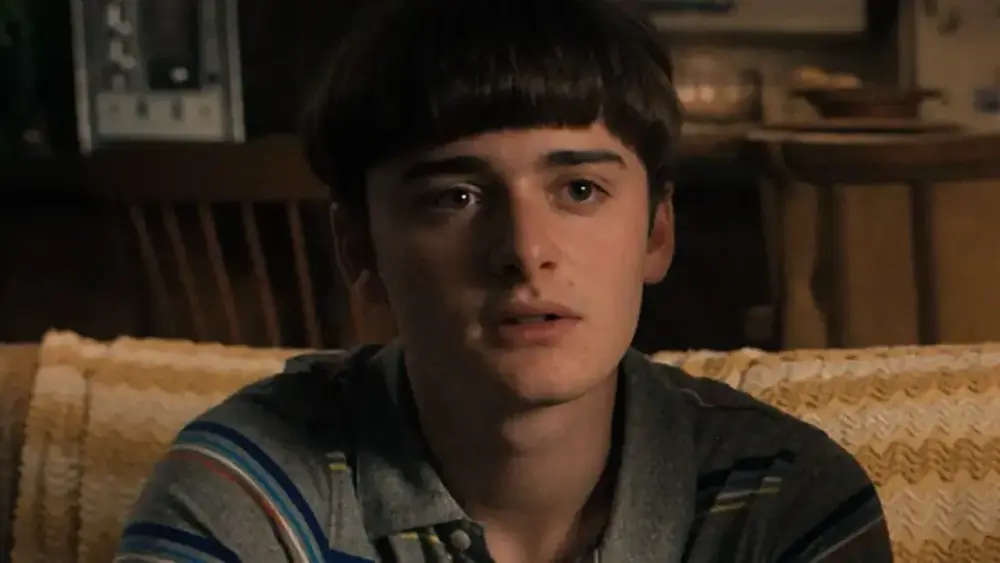 Noah Schnapp estreia no teatro em peça sobre elite dos Hamptons