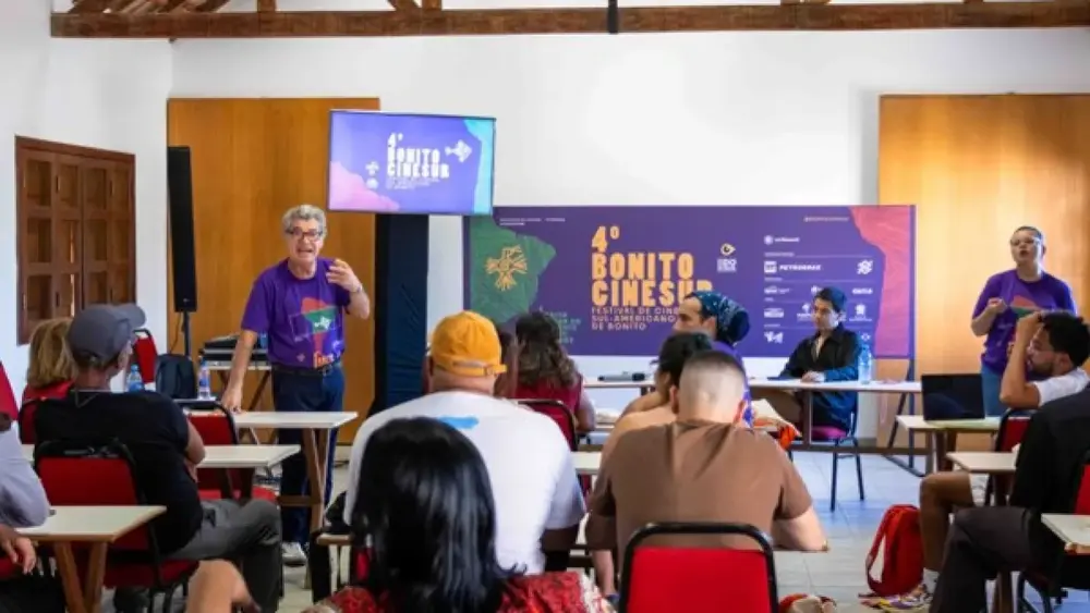 Paulo Betti encerra debates no Bonito CineSUR com aula sobre atuação
