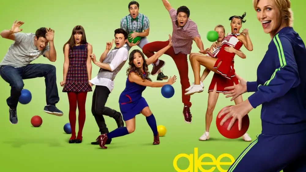 Ryan Murphy confirma considerar reboot de Glee